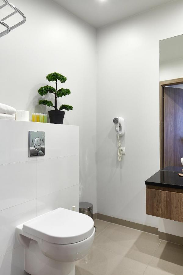 Wronia Business Residence Varsovia Exterior foto